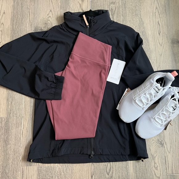 NWT TRANSCEND 7/8 TIGHT
LEGGING 7/8 TRANSCEND - Picture 2 of 8